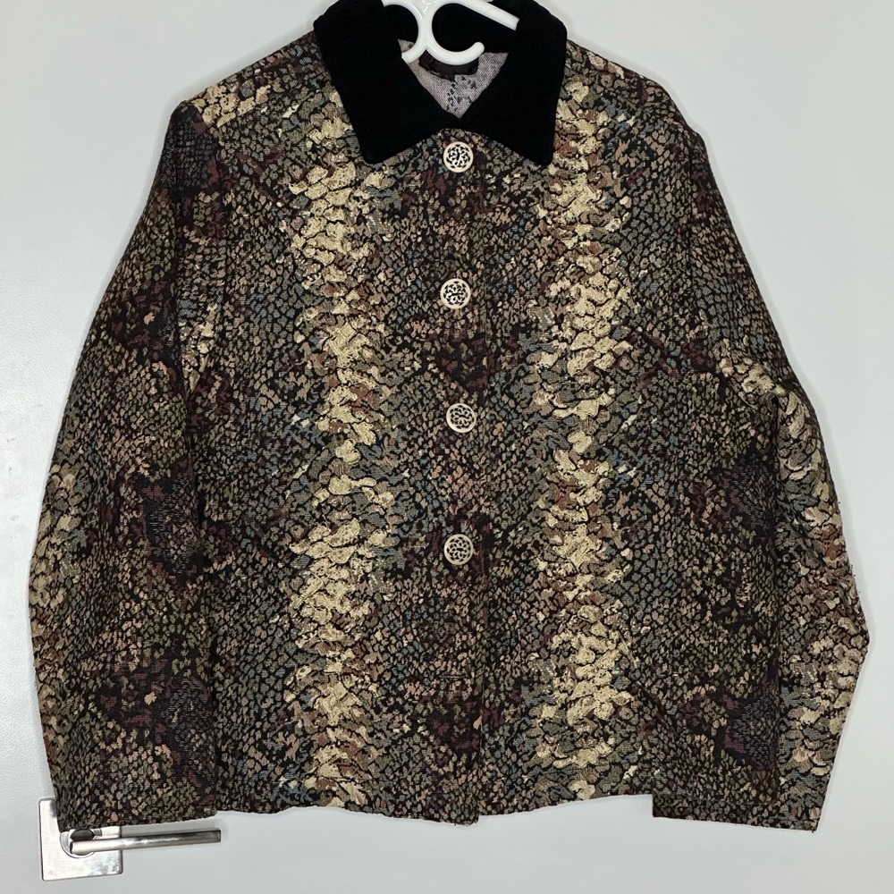 Elegant Women's Textured Blazer